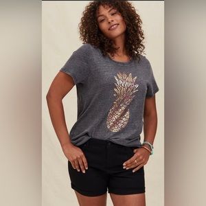Torrid Pineapple Gray Vintage Classic Fit size 1 T- Shirt